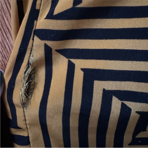 Button down pattern dress - Picture 7 of 7